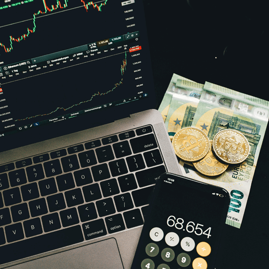 Fereta Qundexar Krypto-Investment-Experten-Team